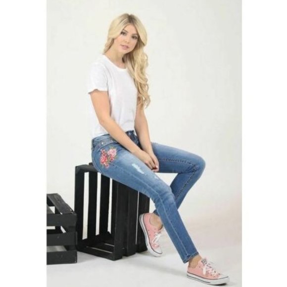 Grace in LA Women's Distressed Floral Embroidered Skinny Stretch Jeans w/ Rips - Picture 7 of 7